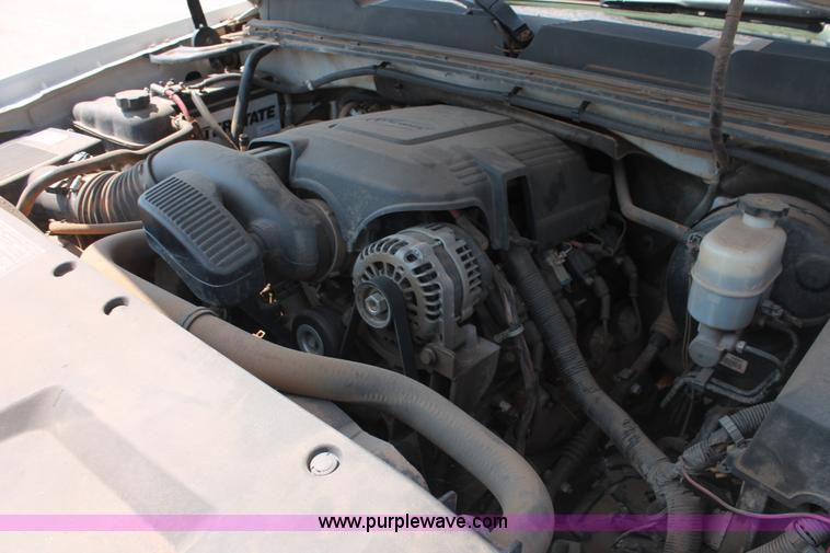 image for item I1548 2010 Chevrolet Silverado 2500HD Ext. Cab pickup truck