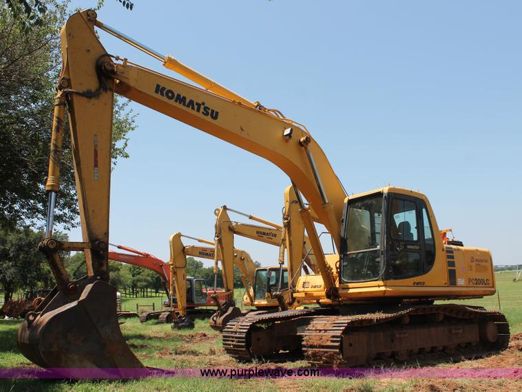 image for item I1549 2001 Komatsu PC200LC-6LE excavator