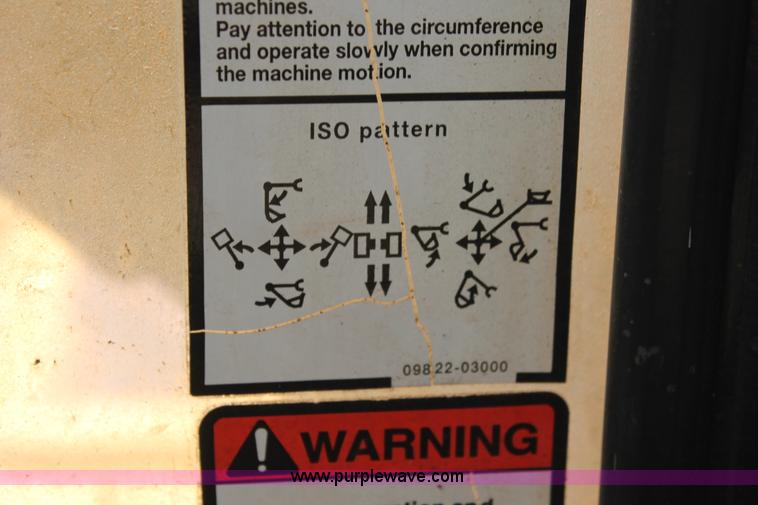 image for item I1549 2001 Komatsu PC200LC-6LE excavator