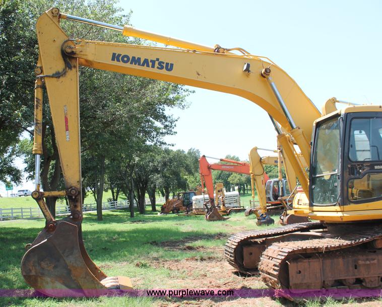 image for item I1549 2001 Komatsu PC200LC-6LE excavator