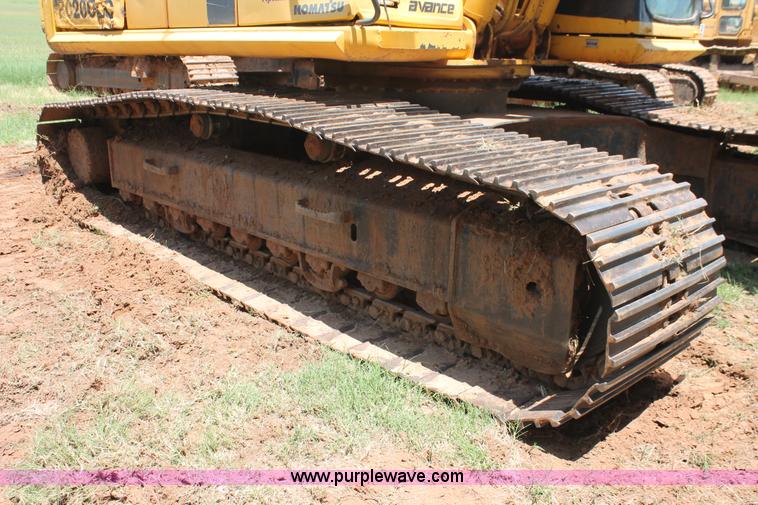 image for item I1549 2001 Komatsu PC200LC-6LE excavator