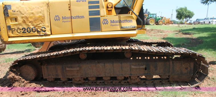 image for item I1549 2001 Komatsu PC200LC-6LE excavator