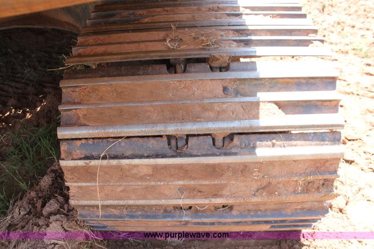 image for item I1549 2001 Komatsu PC200LC-6LE excavator