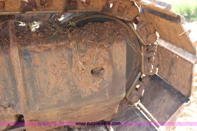 image for item I1549 2001 Komatsu PC200LC-6LE excavator