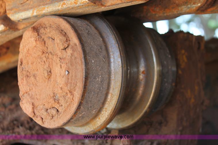 image for item I1549 2001 Komatsu PC200LC-6LE excavator