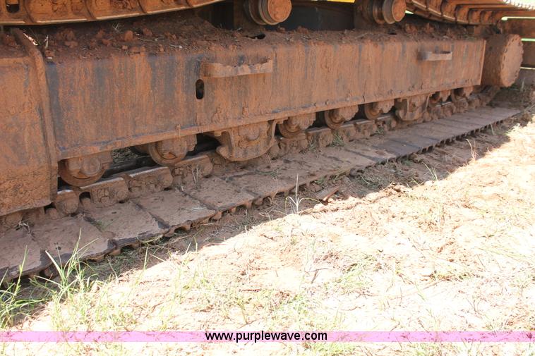 image for item I1549 2001 Komatsu PC200LC-6LE excavator