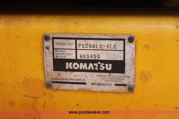 image for item I1549 2001 Komatsu PC200LC-6LE excavator
