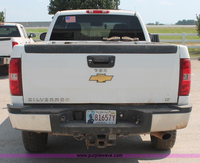 image for item I1551 2011 Chevrolet Silverado 2500HD Ext. Cab pickup truck