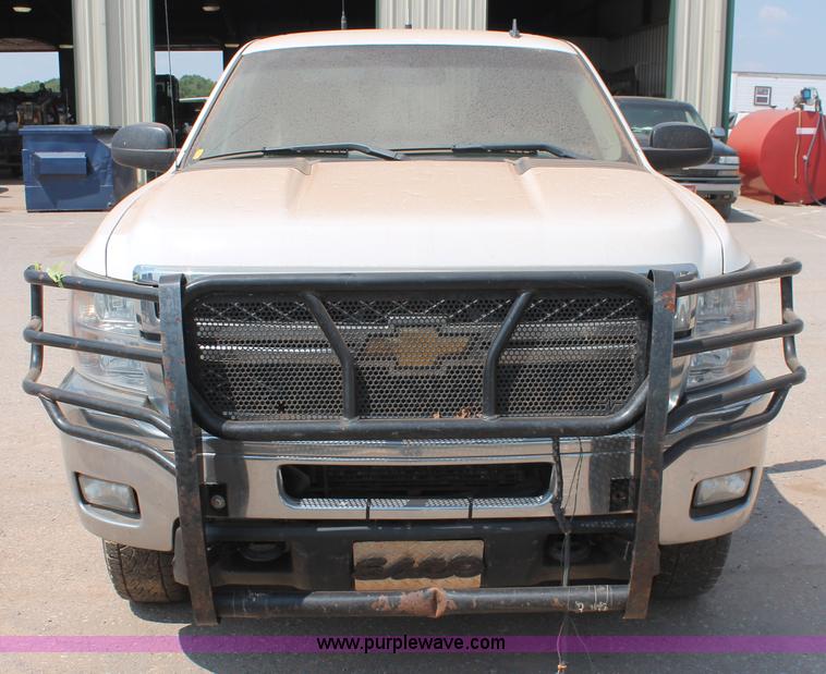 image for item I1551 2011 Chevrolet Silverado 2500HD Ext. Cab pickup truck