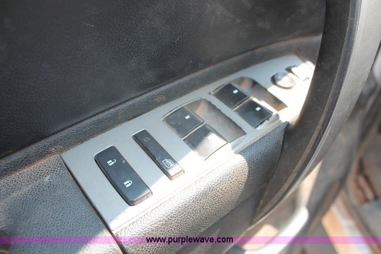 image for item I1551 2011 Chevrolet Silverado 2500HD Ext. Cab pickup truck