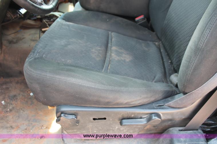 image for item I1551 2011 Chevrolet Silverado 2500HD Ext. Cab pickup truck