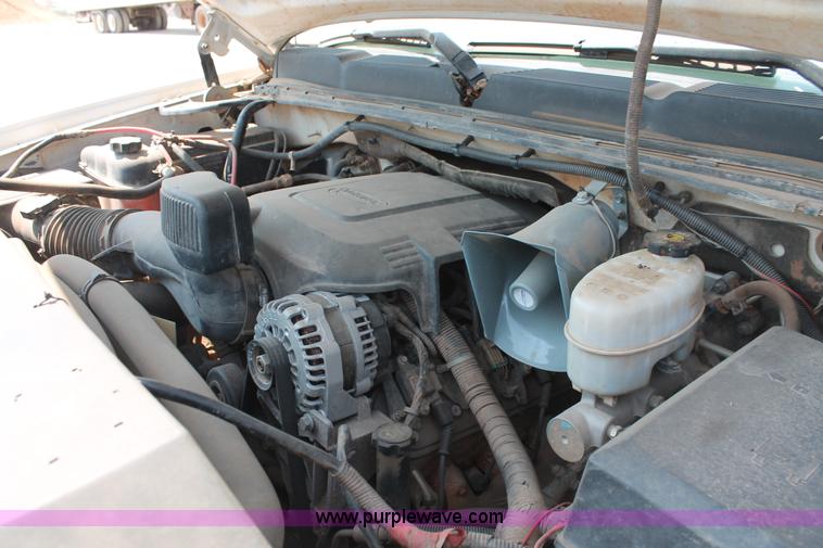 image for item I1551 2011 Chevrolet Silverado 2500HD Ext. Cab pickup truck