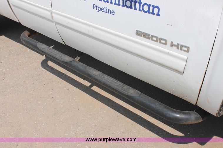 image for item I1551 2011 Chevrolet Silverado 2500HD Ext. Cab pickup truck