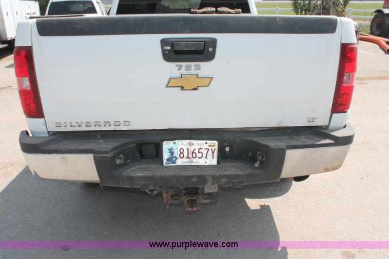 image for item I1551 2011 Chevrolet Silverado 2500HD Ext. Cab pickup truck