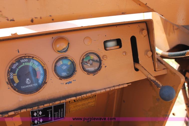 image for item I1553 Case 1450 pipelayer