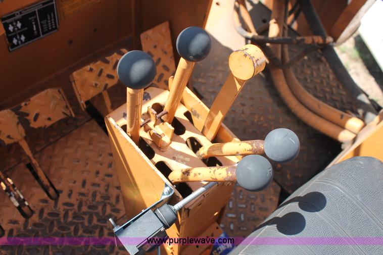 image for item I1553 Case 1450 pipelayer