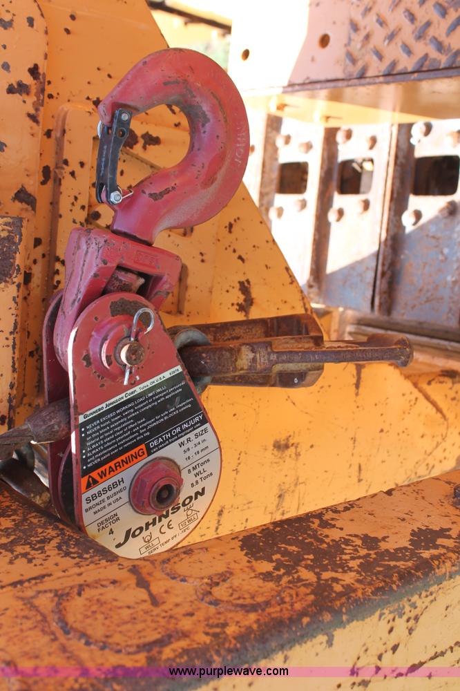 image for item I1553 Case 1450 pipelayer