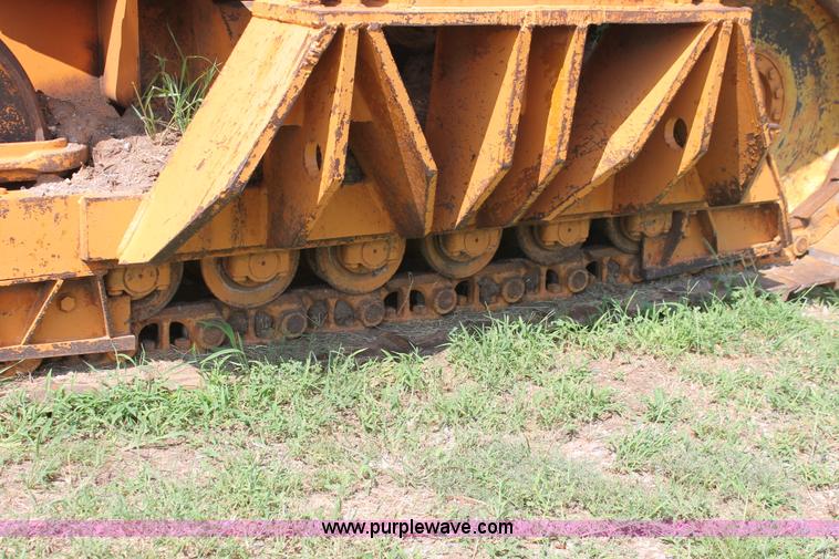 image for item I1553 Case 1450 pipelayer