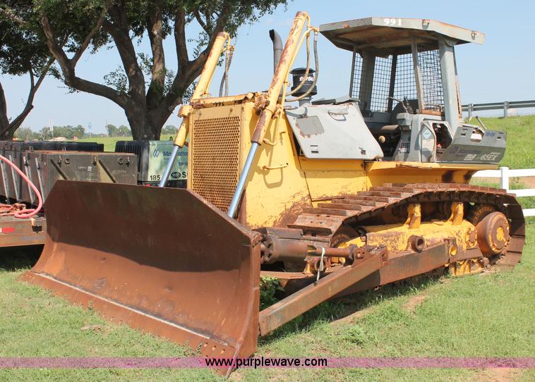 image for item I1555 1997 Komatsu D65EX-12 dozer