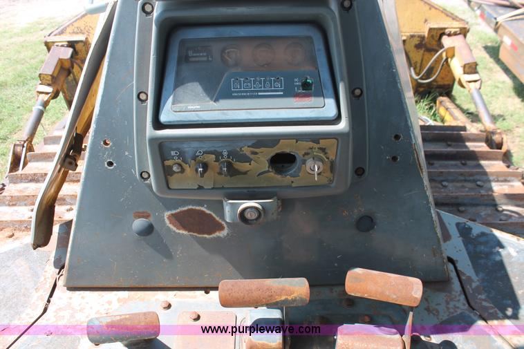 image for item I1555 1997 Komatsu D65EX-12 dozer