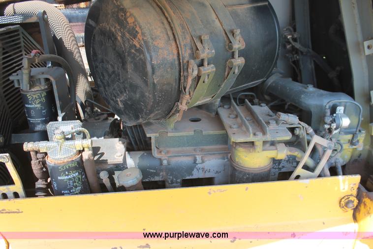 image for item I1555 1997 Komatsu D65EX-12 dozer
