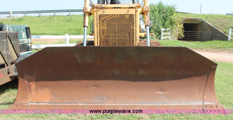 image for item I1555 1997 Komatsu D65EX-12 dozer