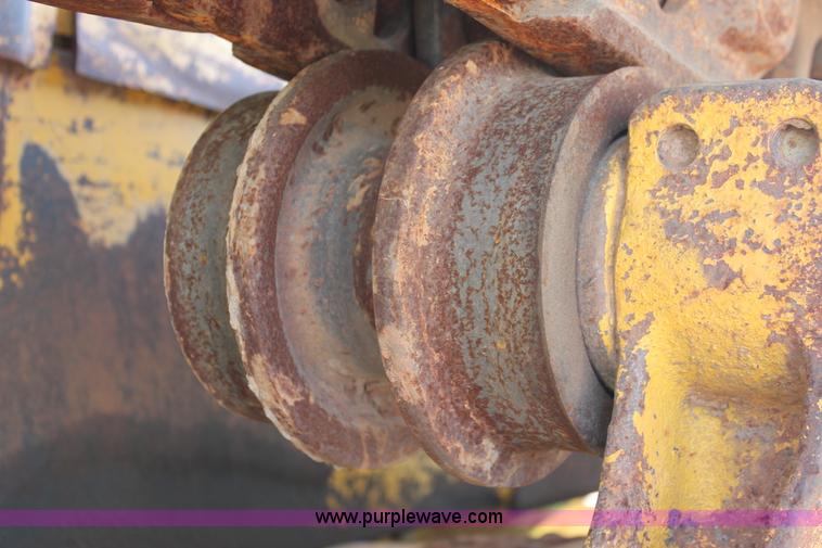 image for item I1555 1997 Komatsu D65EX-12 dozer