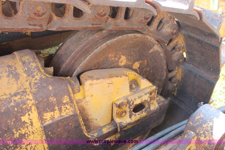 image for item I1555 1997 Komatsu D65EX-12 dozer