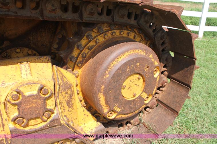 image for item I1555 1997 Komatsu D65EX-12 dozer