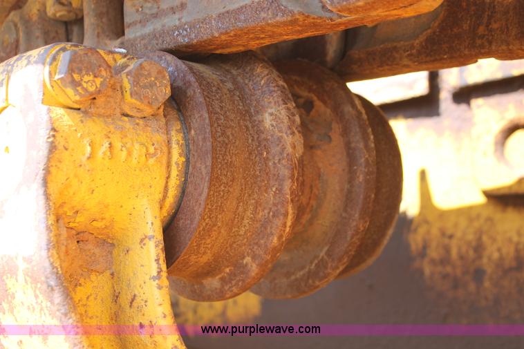 image for item I1555 1997 Komatsu D65EX-12 dozer