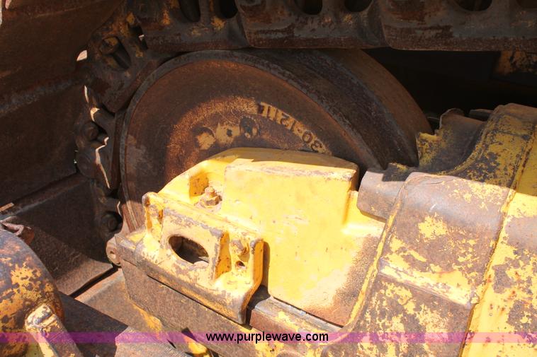 image for item I1555 1997 Komatsu D65EX-12 dozer
