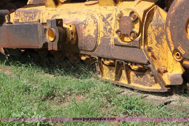 image for item I1555 1997 Komatsu D65EX-12 dozer