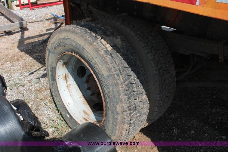 image for item I1556 2006 Chevrolet C5500 Crew Cab flat bed truck