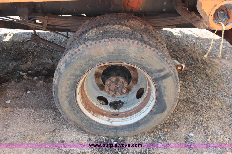 image for item I1556 2006 Chevrolet C5500 Crew Cab flat bed truck