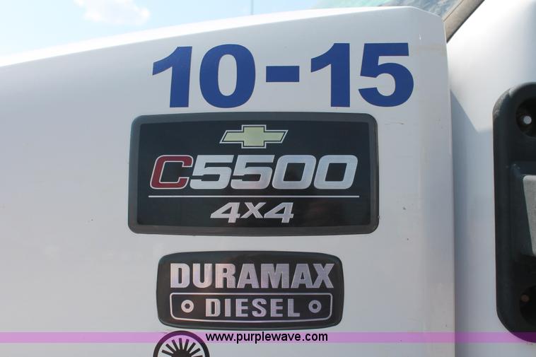 image for item I1556 2006 Chevrolet C5500 Crew Cab flat bed truck