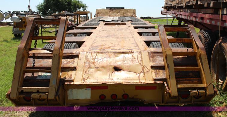 image for item I1559 1990 Trail King TK80RG-463 equipment trailer