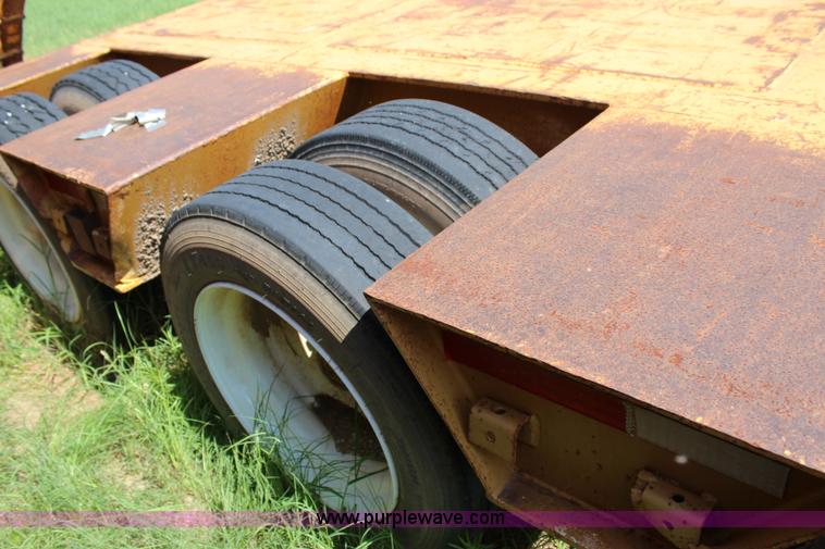 image for item I1559 1990 Trail King TK80RG-463 equipment trailer