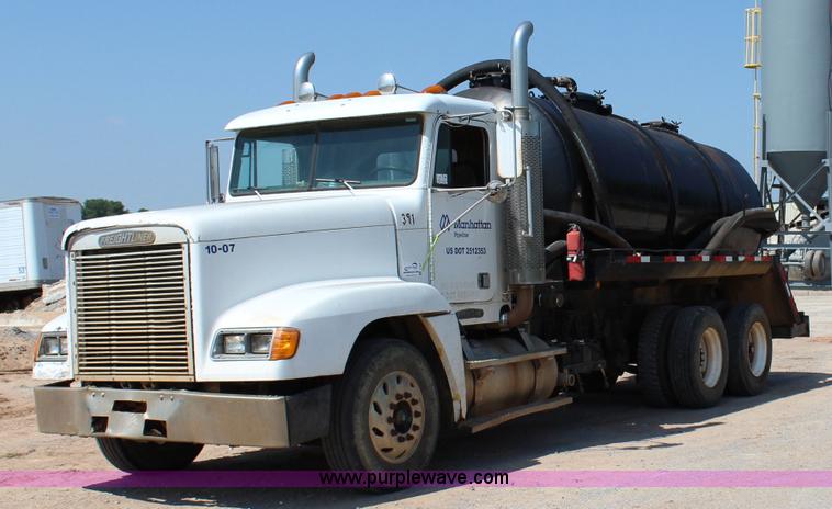 image for item I1560 1996 Freightliner FLD vacuum truck