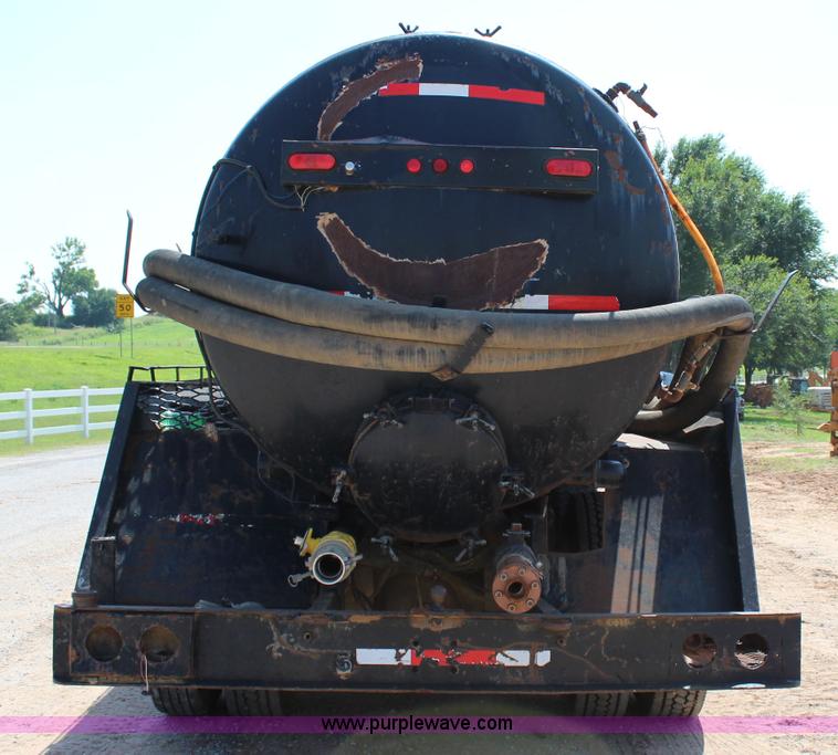 image for item I1560 1996 Freightliner FLD vacuum truck