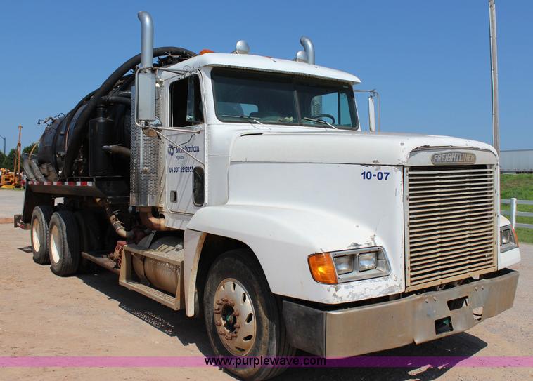 image for item I1560 1996 Freightliner FLD vacuum truck