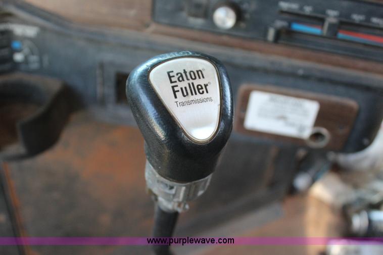 image for item I1560 1996 Freightliner FLD vacuum truck