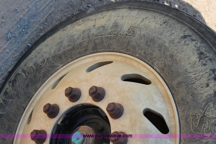 image for item I1560 1996 Freightliner FLD vacuum truck