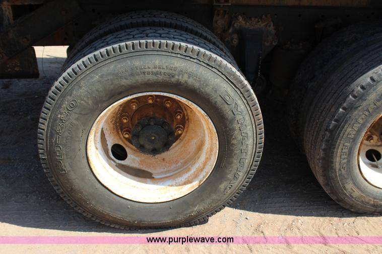 image for item I1560 1996 Freightliner FLD vacuum truck