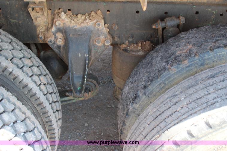 image for item I1560 1996 Freightliner FLD vacuum truck