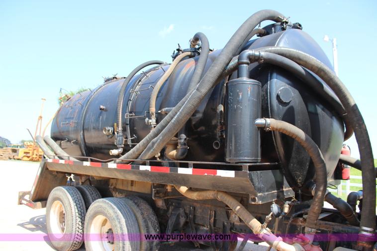 image for item I1560 1996 Freightliner FLD vacuum truck