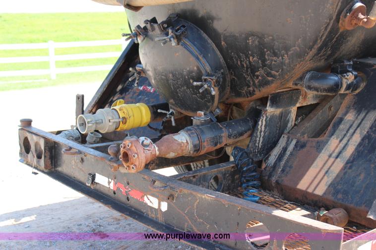 image for item I1560 1996 Freightliner FLD vacuum truck