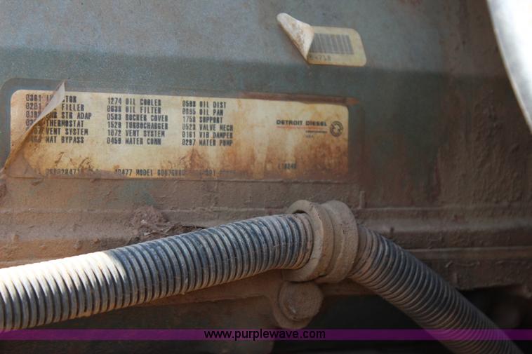 image for item I1560 1996 Freightliner FLD vacuum truck