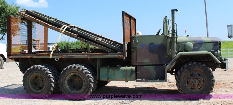 image for item I1561 1967 Kaiser M35 military truck