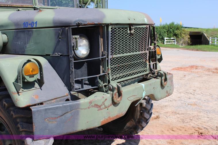 image for item I1561 1967 Kaiser M35 military truck