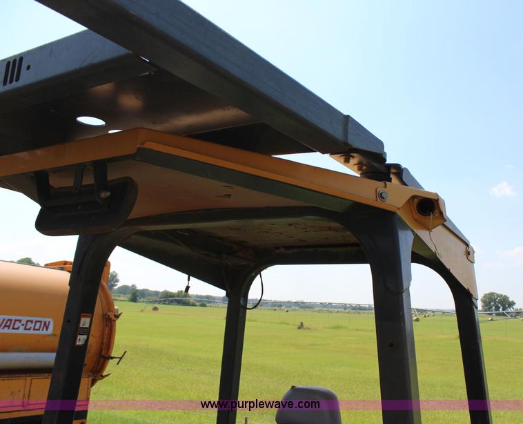 image for item I1562 2007 John Deere 650J LGP dozer